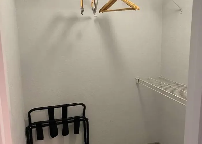 Mesmerising 2 Bedroom At Dv Phoenix